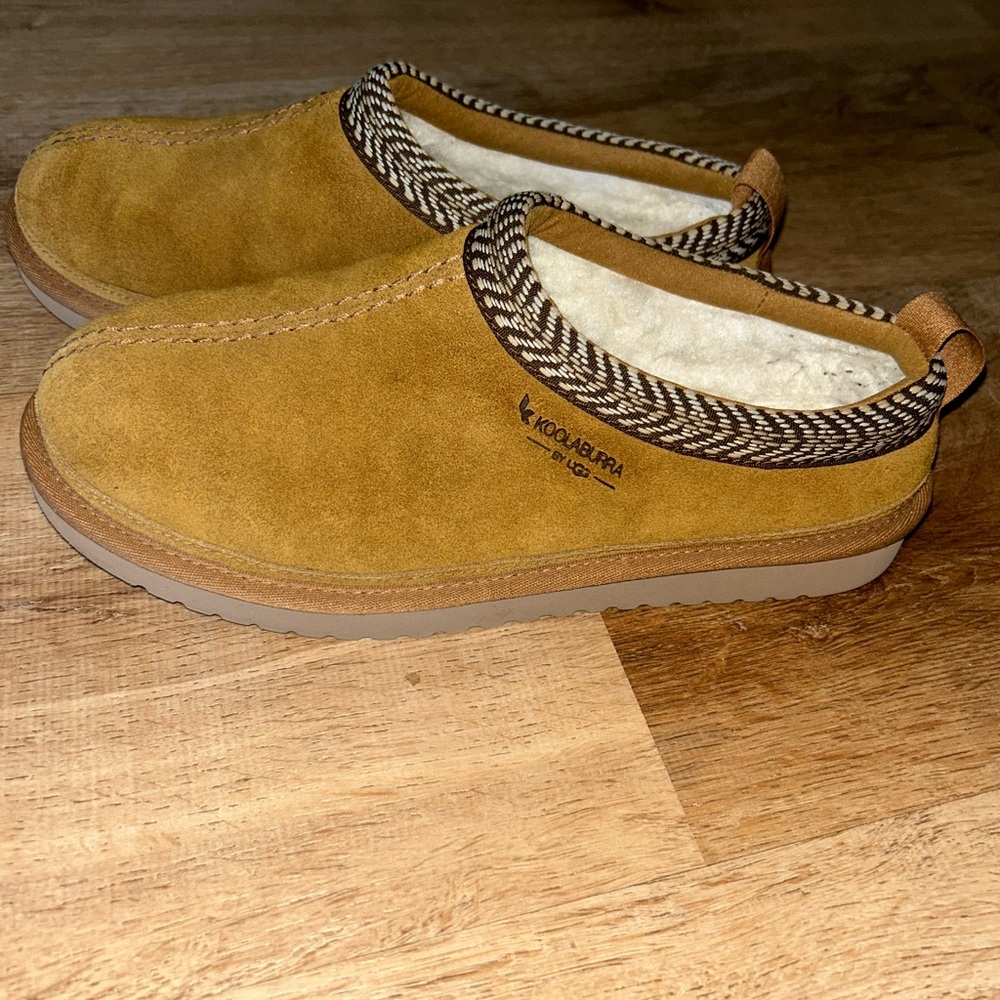 Koolaburra Tan Flats with Brown Trim
